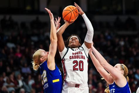 South Carolina Gamecocks Dominate LSU Tigers, End Their Unbeaten Season